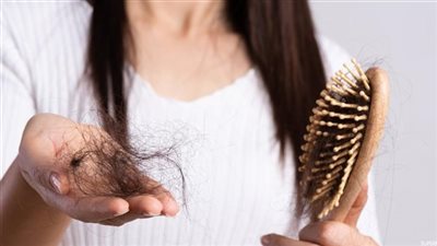 اسباب تساقط الشعر وطرق علاجه 